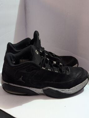 Air Jordan  Men’s Black Basketball Sneakers